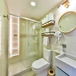 לינה וארוחת בוקר Va Boutique Hotel 3*